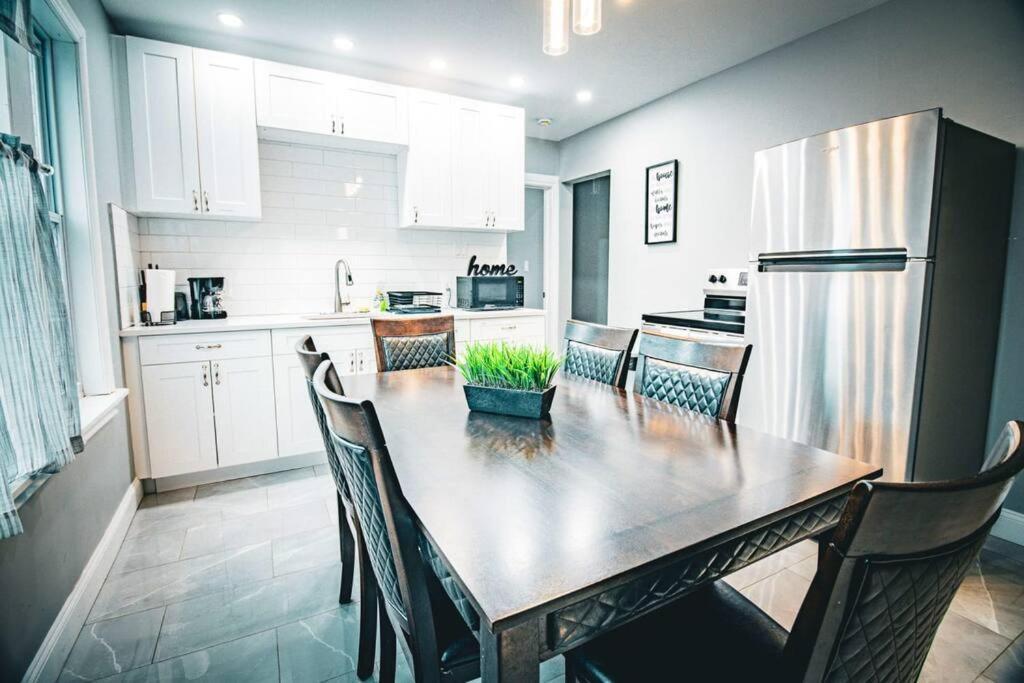 Comfortable 3Br, 1 Bath Close To The Falls Niagara Falls Ngoại thất bức ảnh